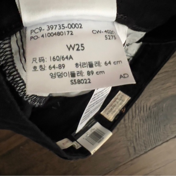 Levis Premium High Loose Bermuda Shorts Black - Picture 12 of 16